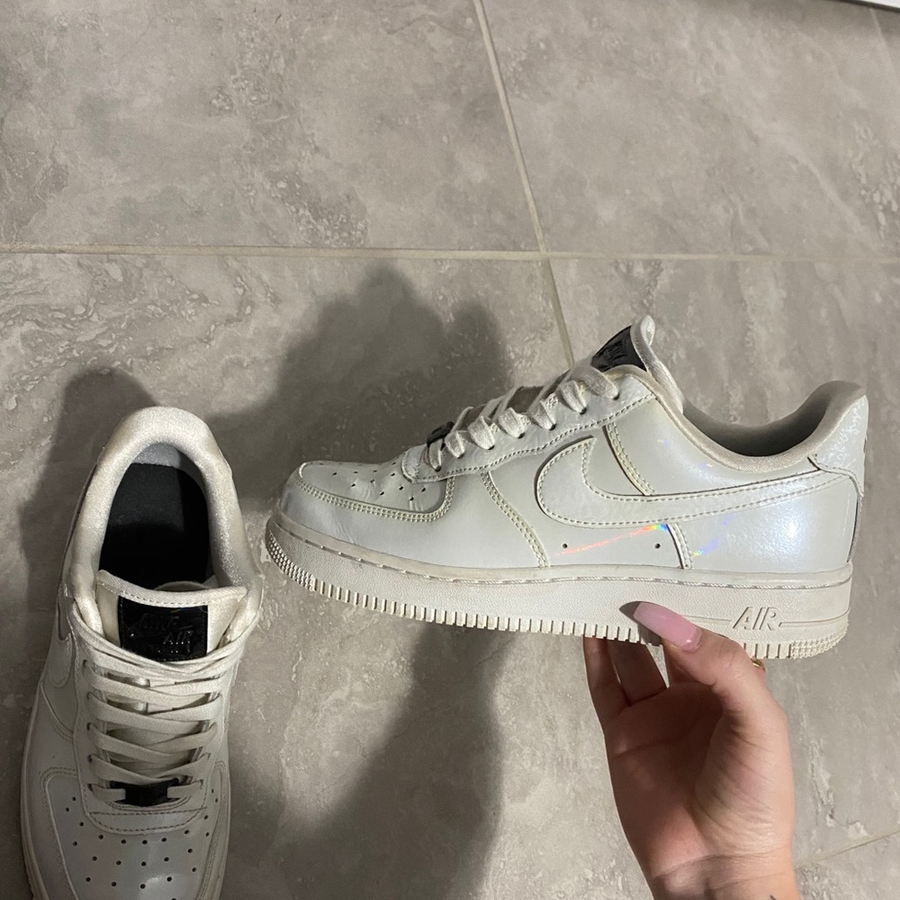 Women’s Air Force 1s “Luxe” Size 7 - Picture 8 of 11